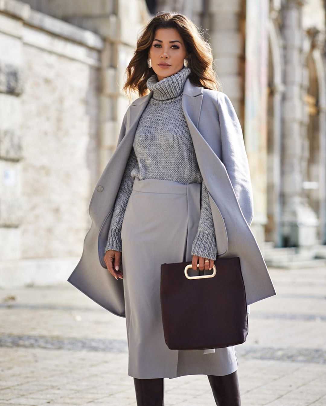 Какие пальто будут в моде весной 2019 года Смотрим обзор последних модных тенденций и новинок Выбираем модное женское пальто на весну 2019 актуальной модели