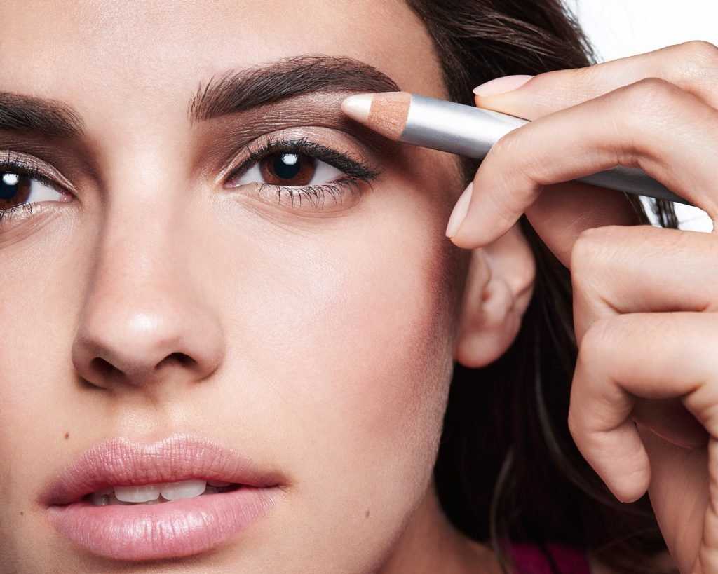 Карандашхайлайтер для бровей  новый продукт для красоты Зная, как им пользоваться, можно легко сделать выразительный макияж, подчеркнуть глубину глаз