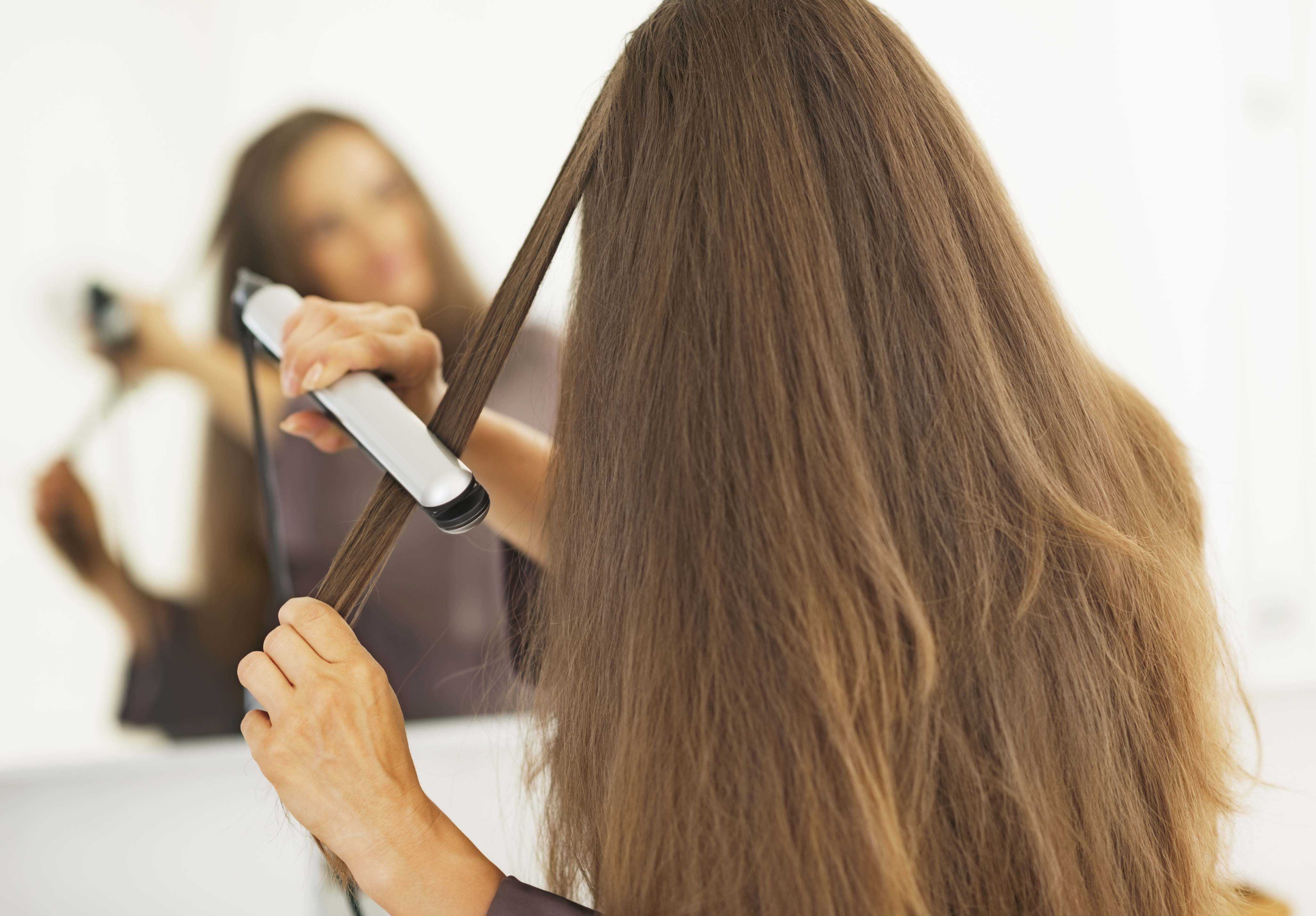 Утюжок для волос: способы его использовать, о которых вы даже не подозревали. как правильно выпрямить волосы утюжком?