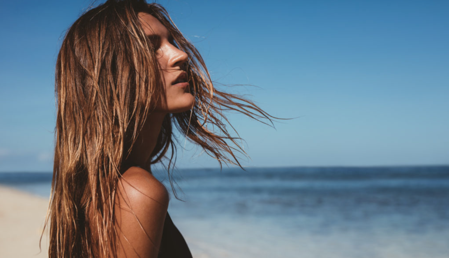 Уход за волосами летом: главные правила защиты от солнца