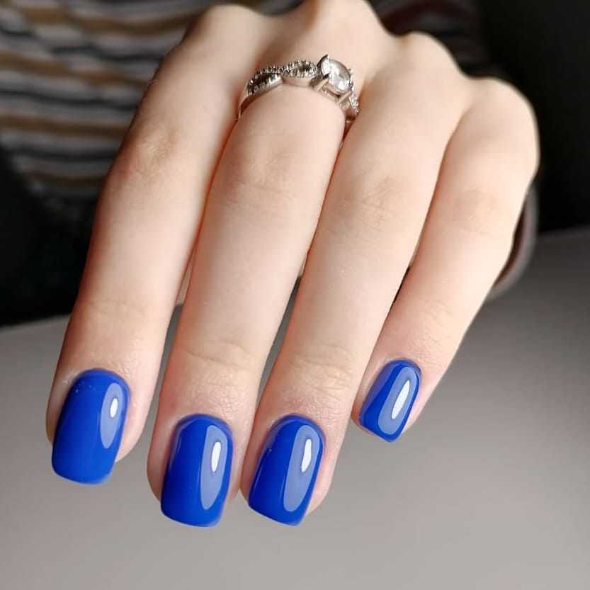 Синий маникюр - фото идеи креативного дизайна ногтей в синих оттенках