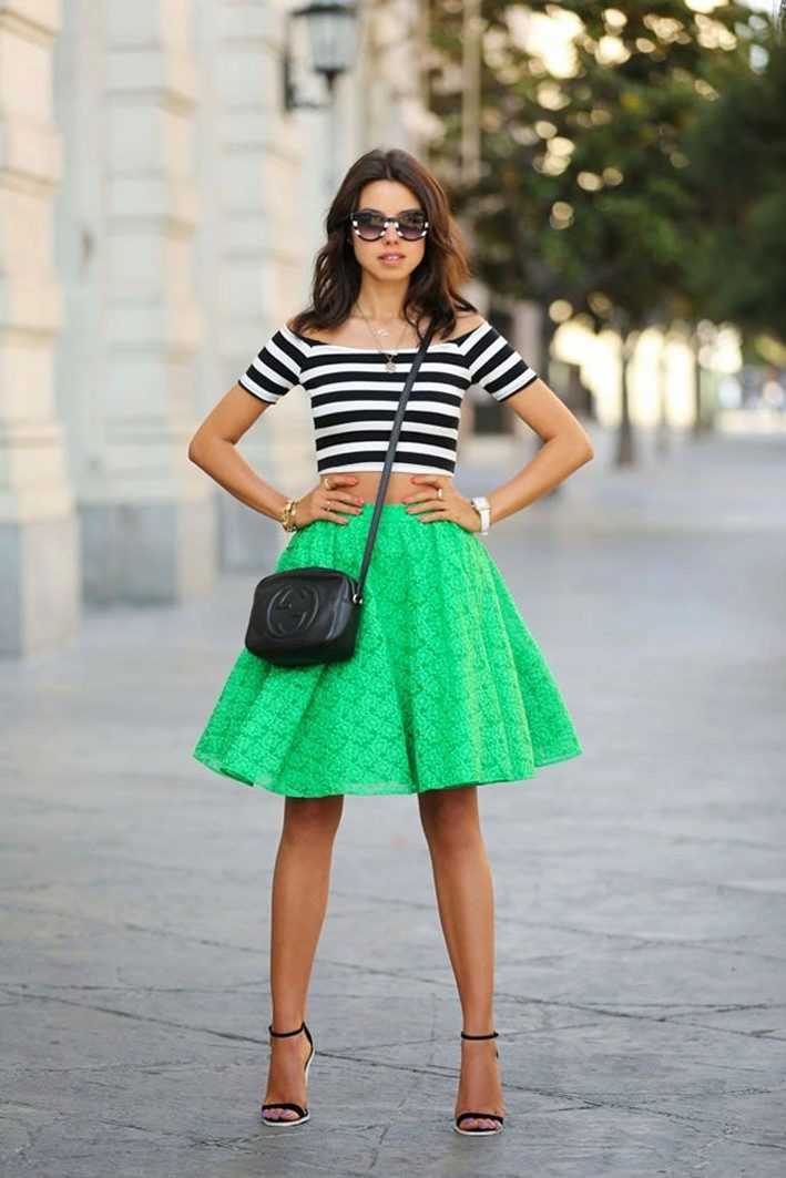С чем носить зеленую юбку: 10 актуальных образов и цветовых сочетаний