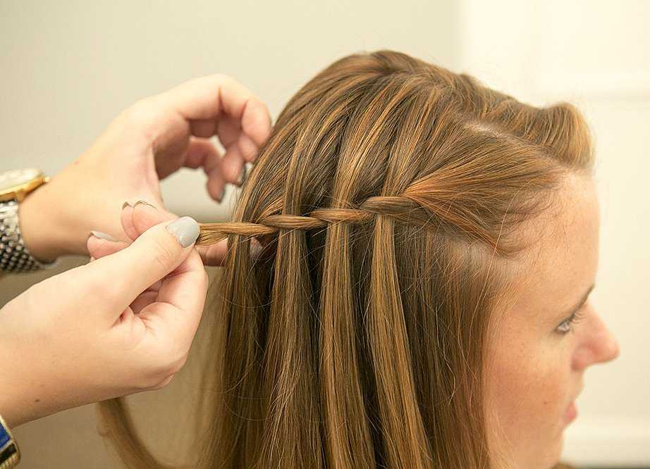Плетем практичную французскую косу (15 фото)