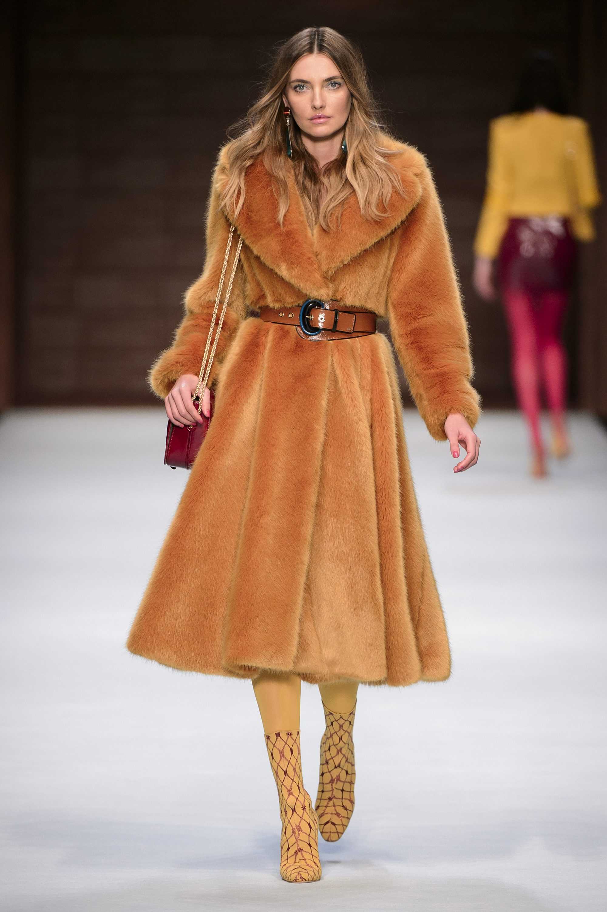 Модные пальто, шубы и куртки осень-зима 2021-2022