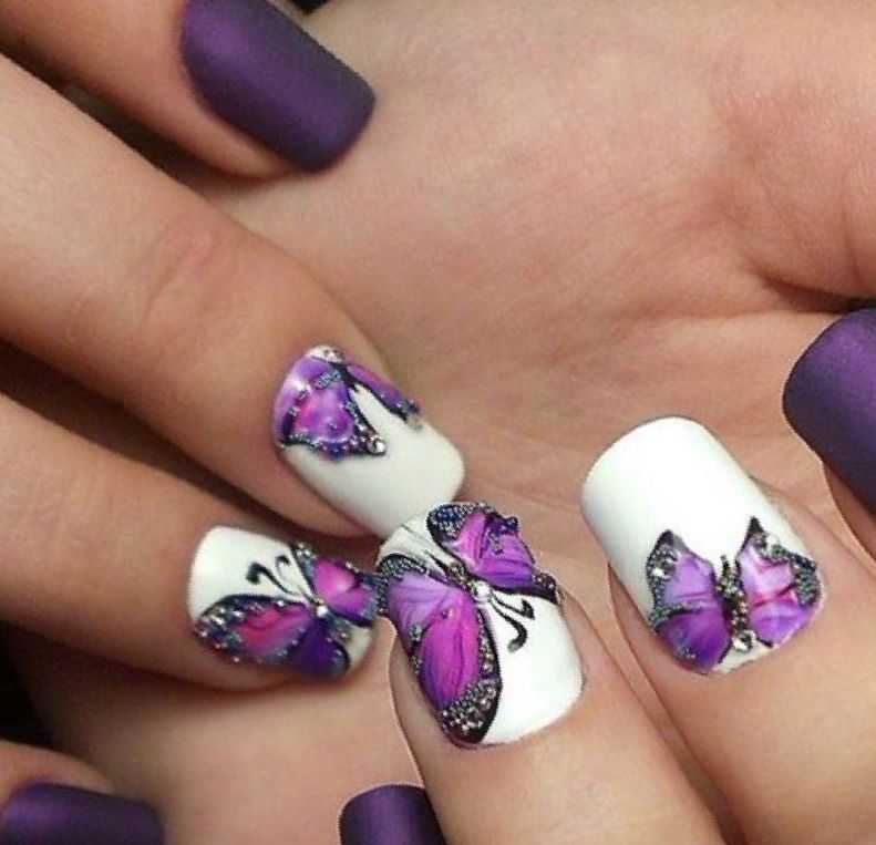 Как нарисовать бабочки на ногтях?