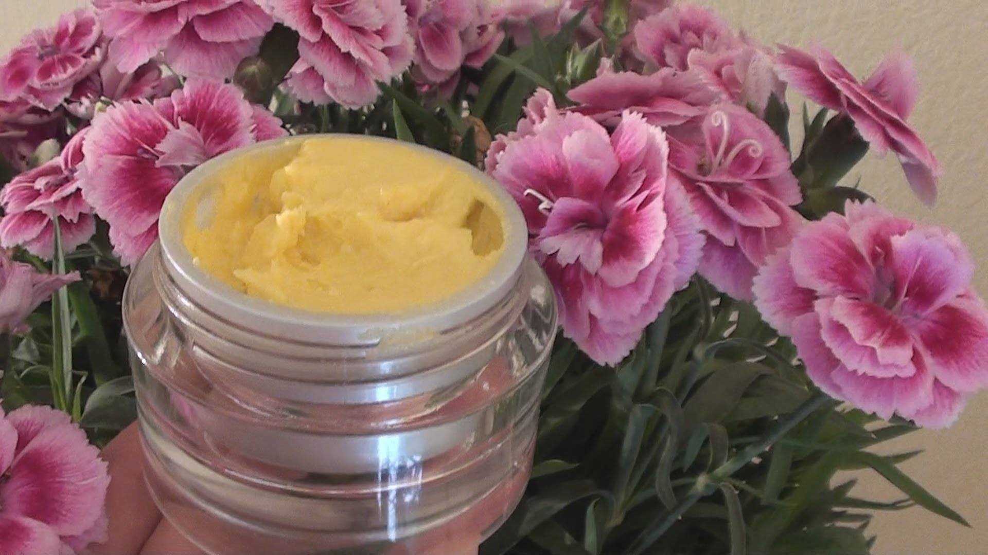 Косметика с эфирными маслами: рецепт домашнего крема для сухой кожи лица — ladyvi.ru