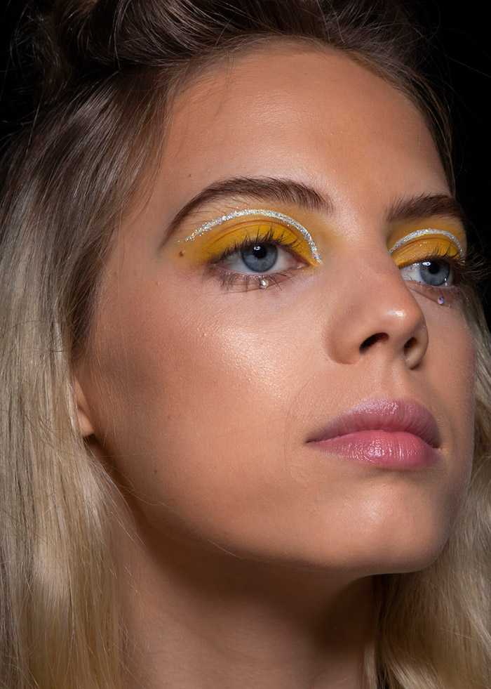 Модный макияж для осени и зимы 2021: фото и тенденции осеннего макияжа глаз