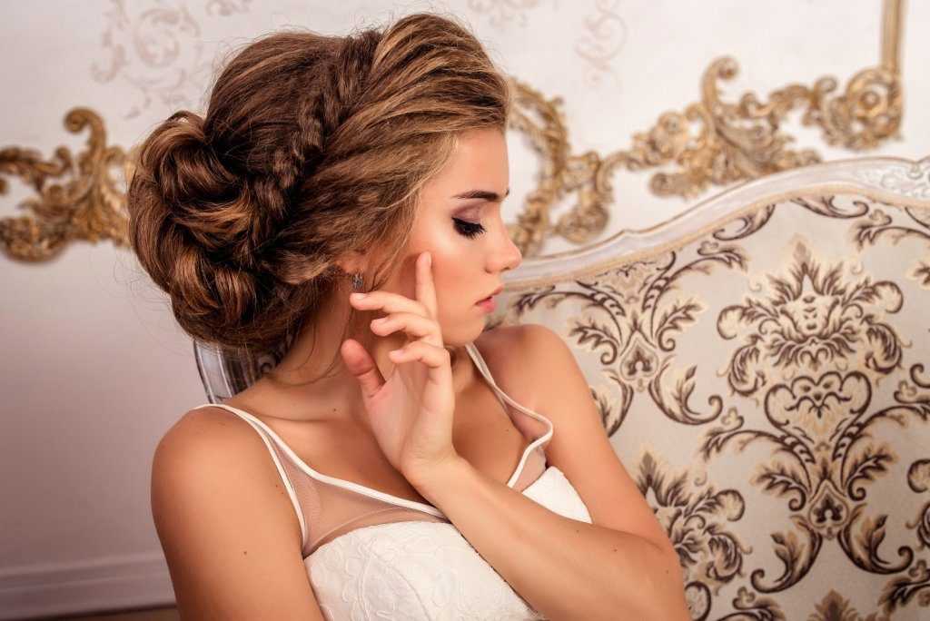 Женские прически на средние волосы — на каждый день и вечерние