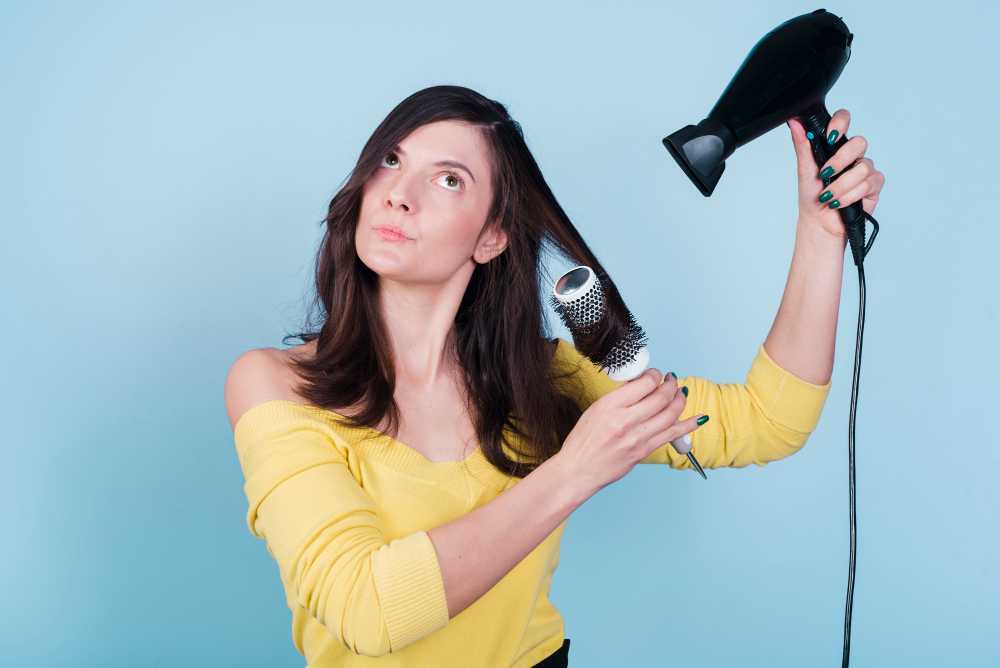 Как правильно сушить волосы феном в 6 шагов