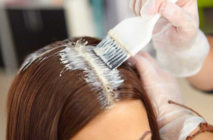 Безопасное окрашивание волос какие средства использовать Можно воспользоваться натуральными красителями или современными безаммиачными красками