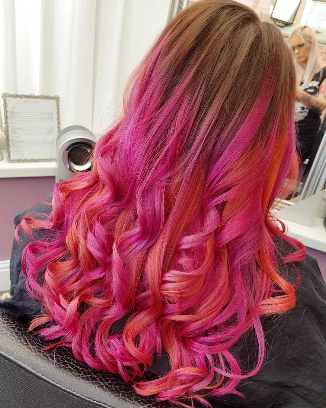 Розовое окрашивание волос: 50 идей чтобы освежить ваш лук в 2018 году - voloslekar.ru