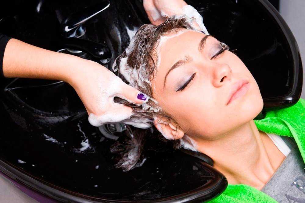 Нанесение краски для волос на чистую и грязную голову: 10 правил качественного окрашивания | bellehair.info