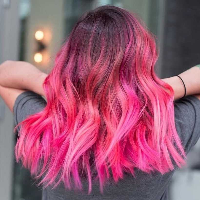 Розовые концы волос: простой способ изменить свой образ